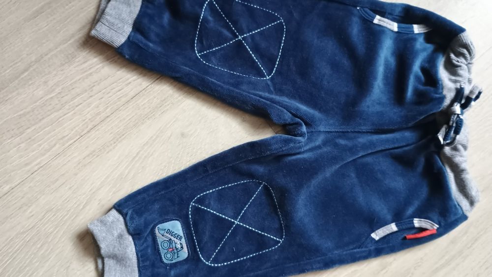 Zestaw chłopięcy spodnie bluza r 74