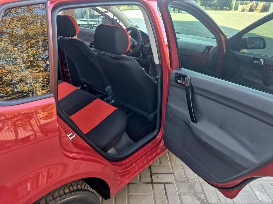 Продам VOLKSWAGEN POLO 2003 г .в.