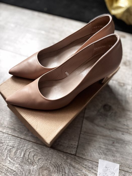 Buty Ryłko estima 38,5 szpilki półbuty