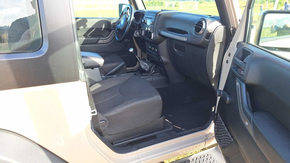 Jeep Wrangler 2016 VIN 1C4AJWAG9GL282101 фото оголошення 17 з 21