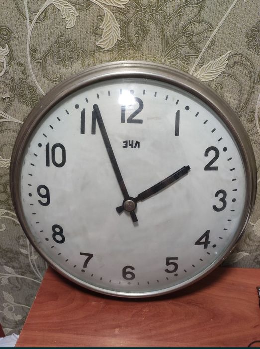 Продам часы  ЗЧЛ на стенные заводские
