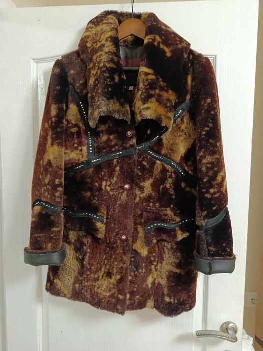 Полушубок из цигейки новый