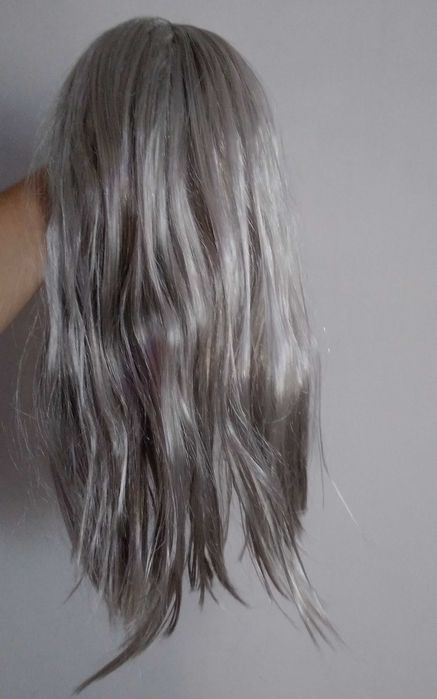 Carnaval: peruca cinza (cabelo sintético)