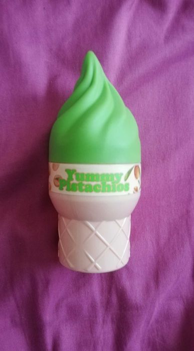 Yummy Pistachios woda toaletowa 100ml w kształcie lodów
