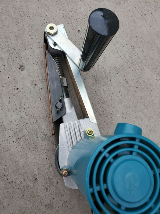 Шліфмашина стрічкова Makita 9030