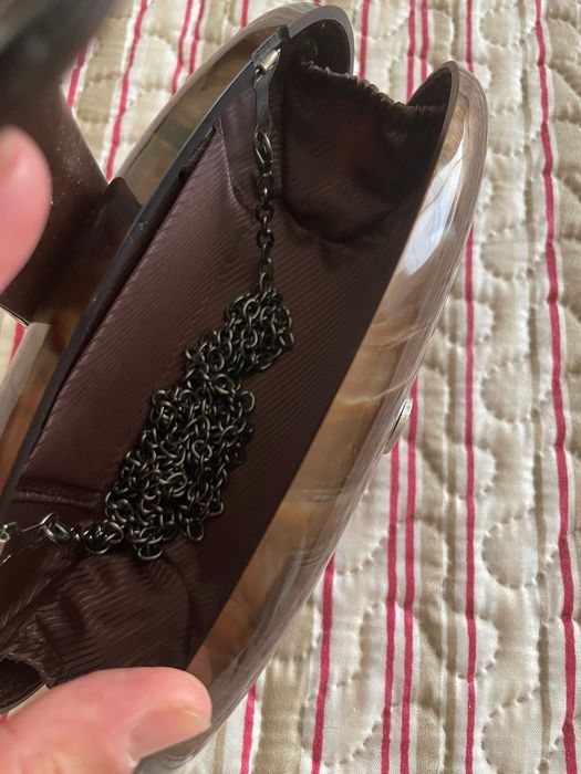 Bolsa de toilete, castanha em baquelite. Nova! Muito linda e boa!