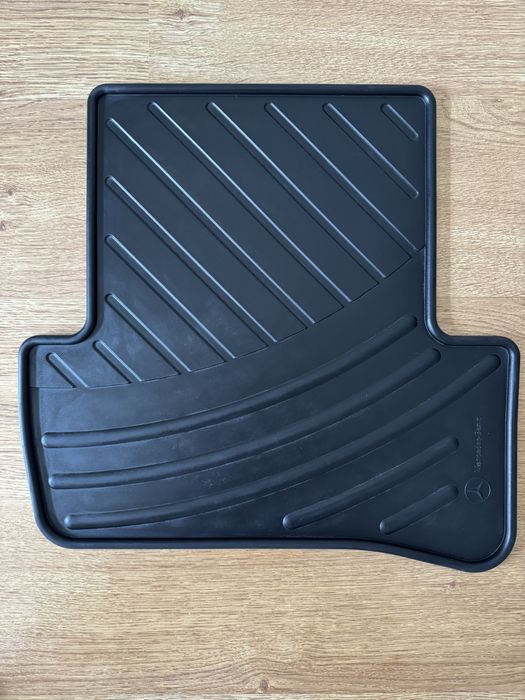 2 Tapetes Traseiros Borracha - Mercedes-Benz C (W204)