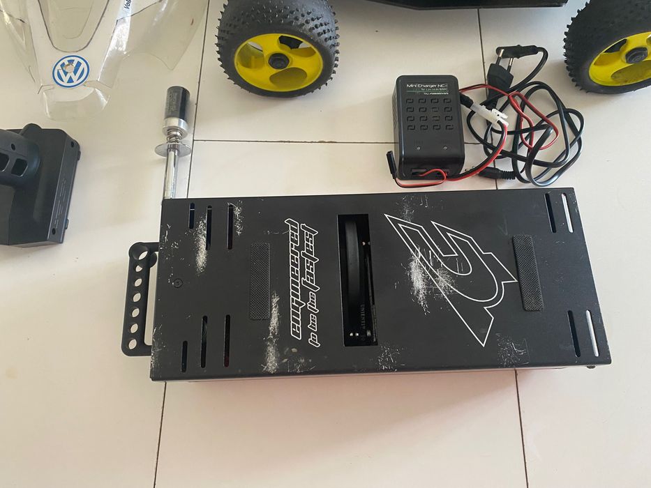 Carro rádio controlo a gasolina