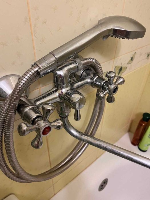 Продам змішувач б/у