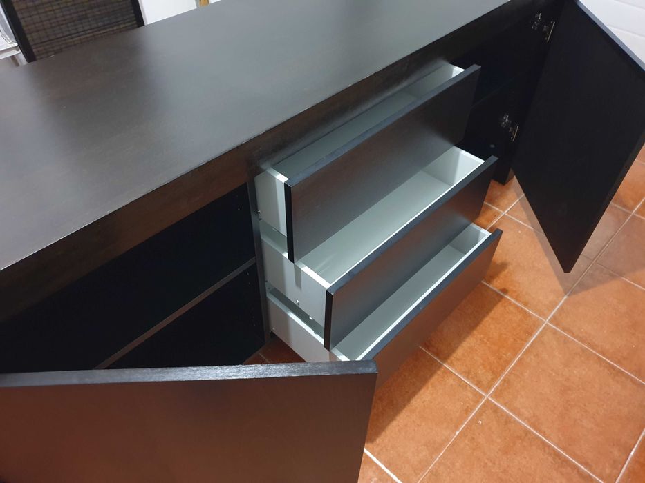 Vendo aparador da loja Gato Preto