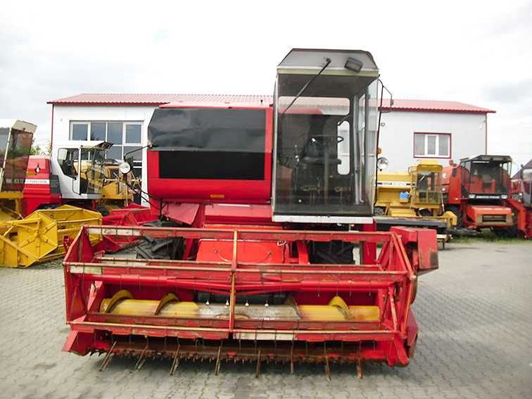 Зерноуборочный комбайн Massey Ferguson 20
