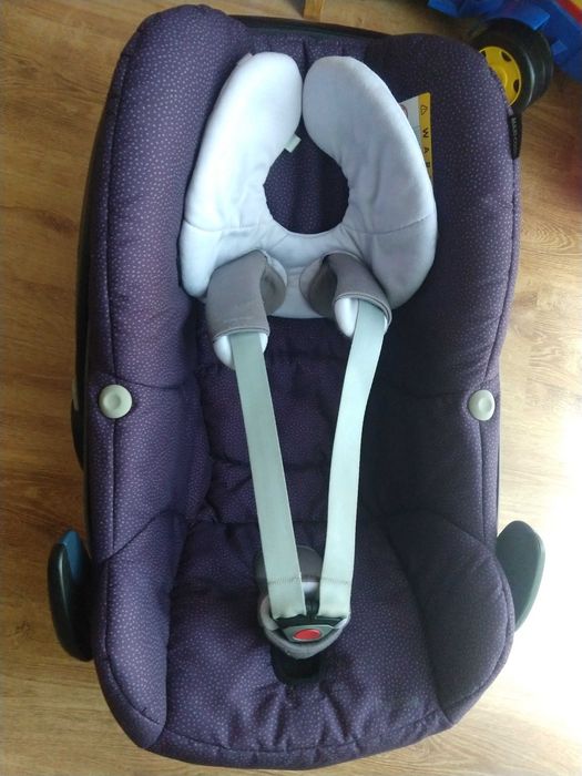 Nosidełko/ fotelik Maxi Cosi Pebble 0-13 kg razem z bazą