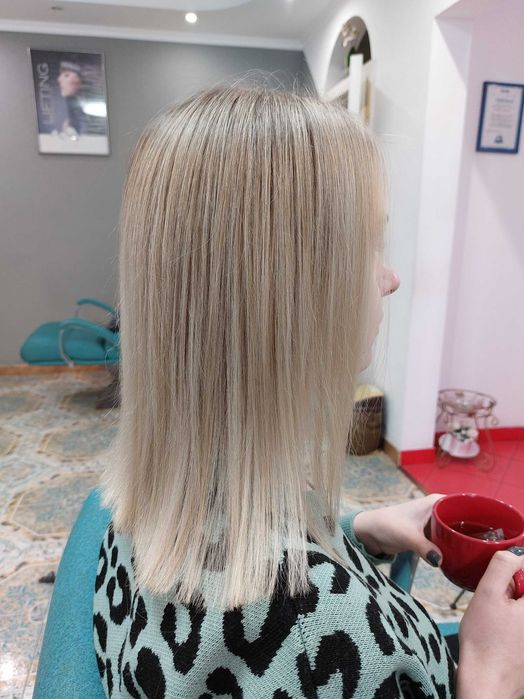 Шукаю модель на складне фарбування волосся. Позняки, Березняки