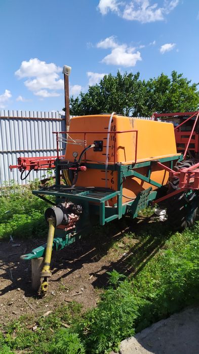 Оприскувач ОП-2000