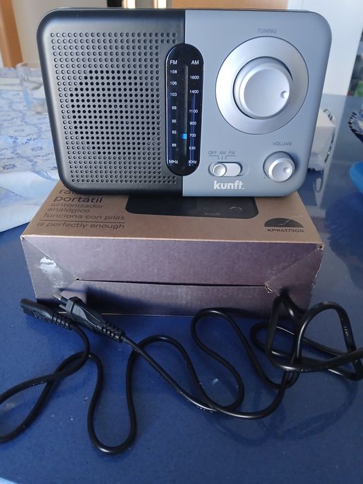 Radio portátil novo