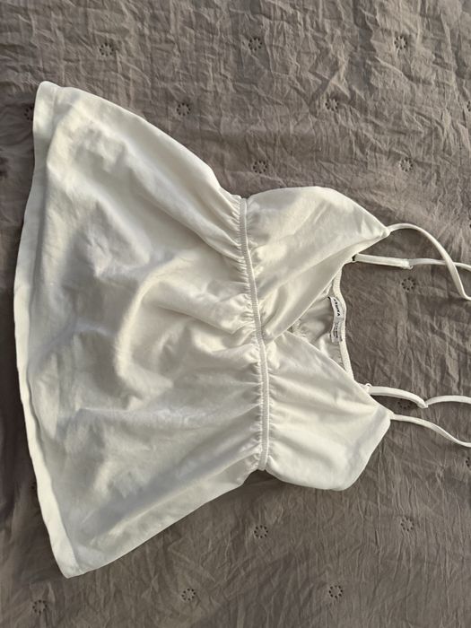 Білий літній топ Bershka на бретельках / Топ розкльошений babydoll