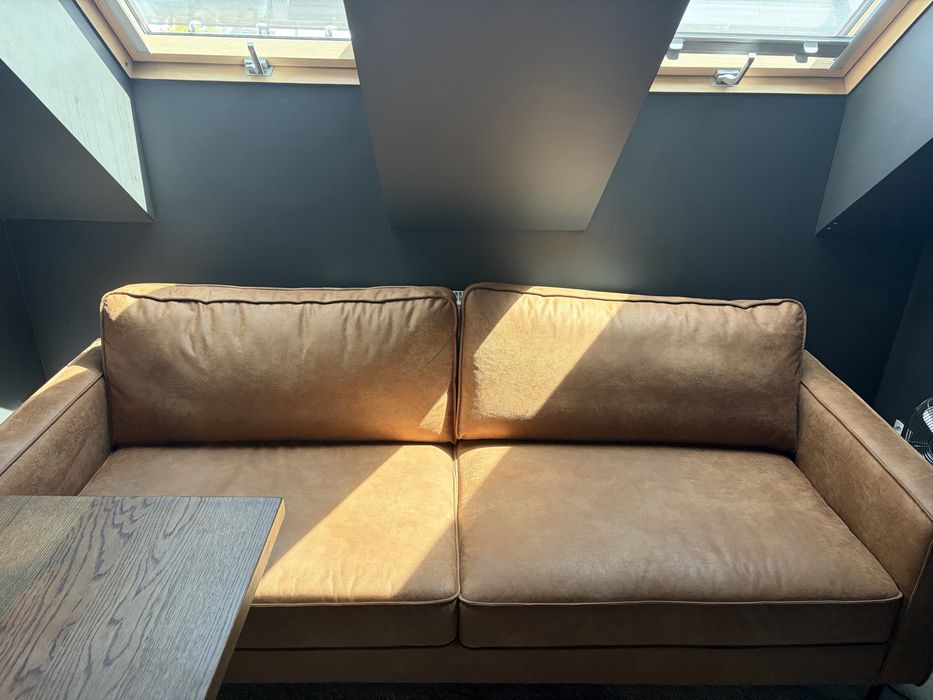 Sofa ze skóry Hunter (3-osobowa)