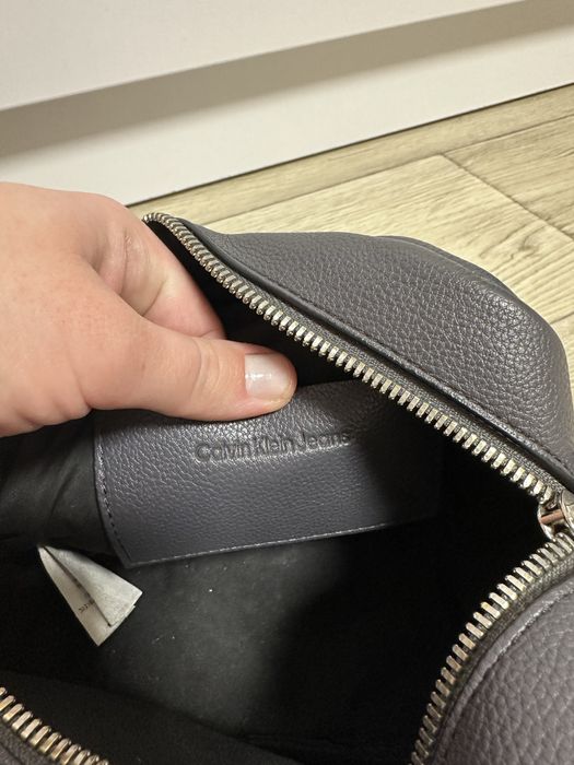 Продам сумочку CK