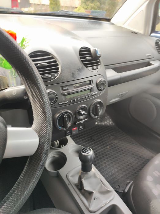 Volkswagen New Beetle  2 litry benzyna