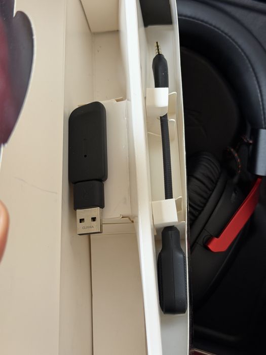 Беспроводные  наушники HyperX Cloud II