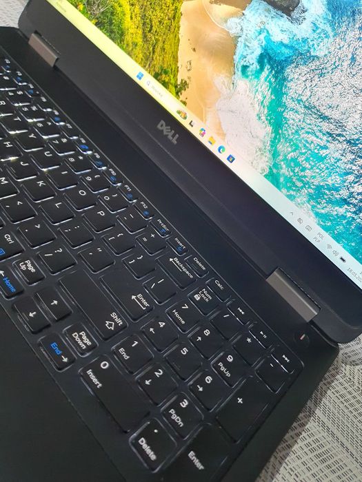 Dell Latitude FullHD 250nit!!! intel®core™i7/AMD® Radeon R7™ M360/SSDNvme/Bluetooth/Lan/PC/Win11