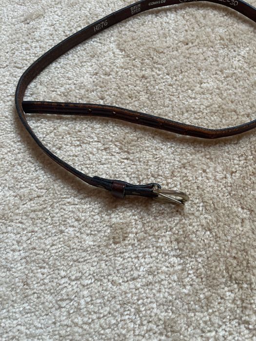 Wąski skórzany pasek brązowy metalowa klamra
