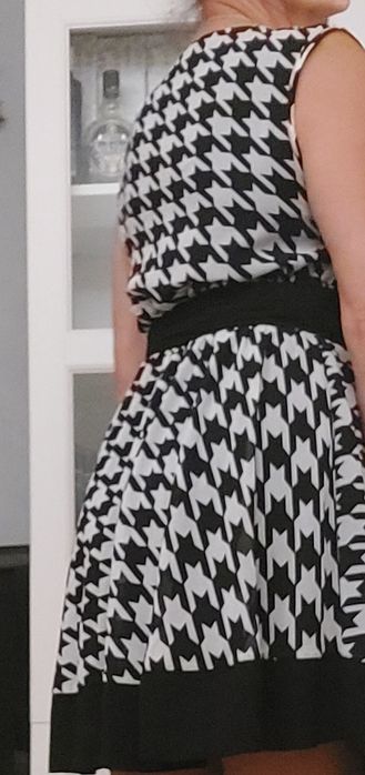 Sukienka Love Drobe L bialo-czarna pepitka