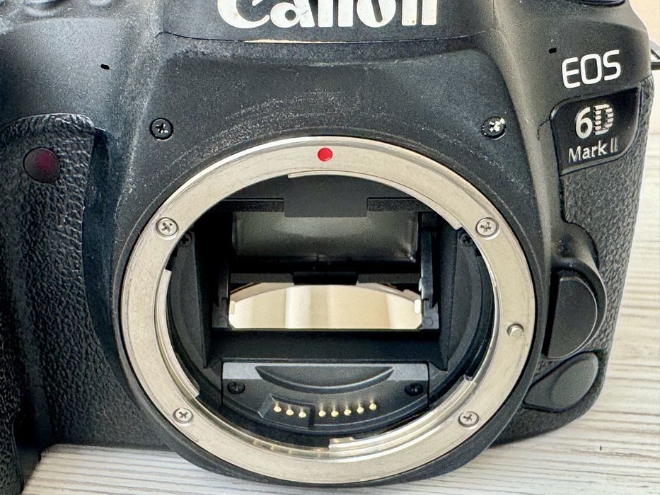 Продам повний кадр Canon EOS 6D Mark II (Body) — Ідеальний стан!