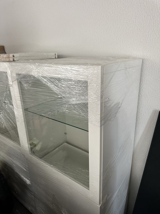 Movel Ikea branco com vidro