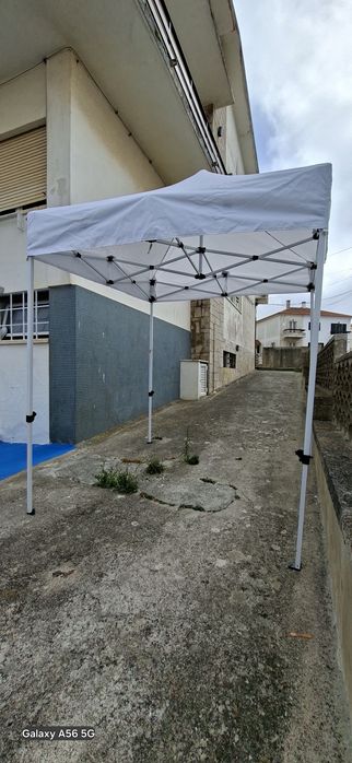 Tenda para feiras e eventos.  Camping,  festas , pupilas, feiras, mil e uma utilidade  praias etc..