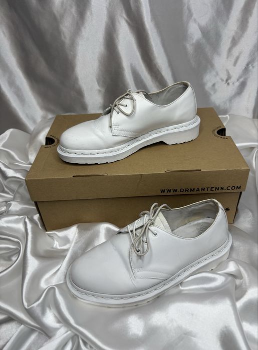 Dr Martens 1461 all white krótkie glany niskie całe białealternative