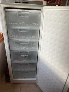 Arca frigorífica SIEMENS vertical 6 gavetas - medidas 1,54 X 60 cms