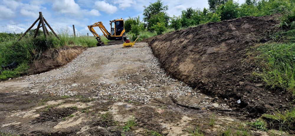 Minikoparka Prace Ziemne !Usługi koparką kanalizację drenacje wykopy