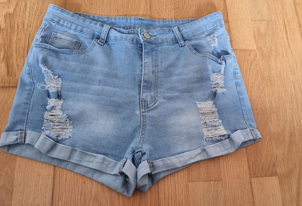 Calções De ganga com rasgões  Shein