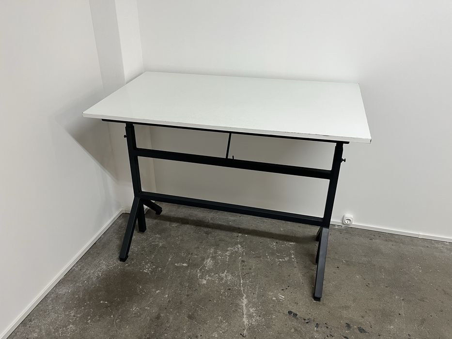 Estirador / Mesa de desenho - 140x76cm