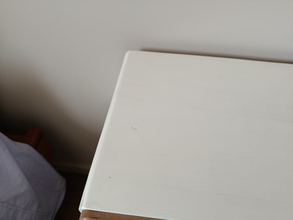 Mesa de cabeceira