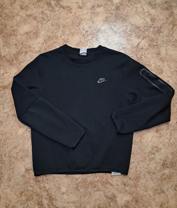 Свитшот Nike Sportswear Tech Fleece Black CU4505-010