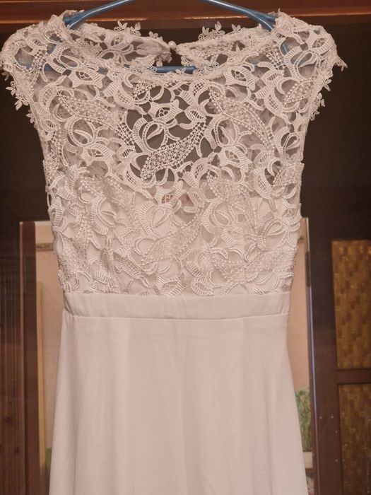 Весільна сукня біла