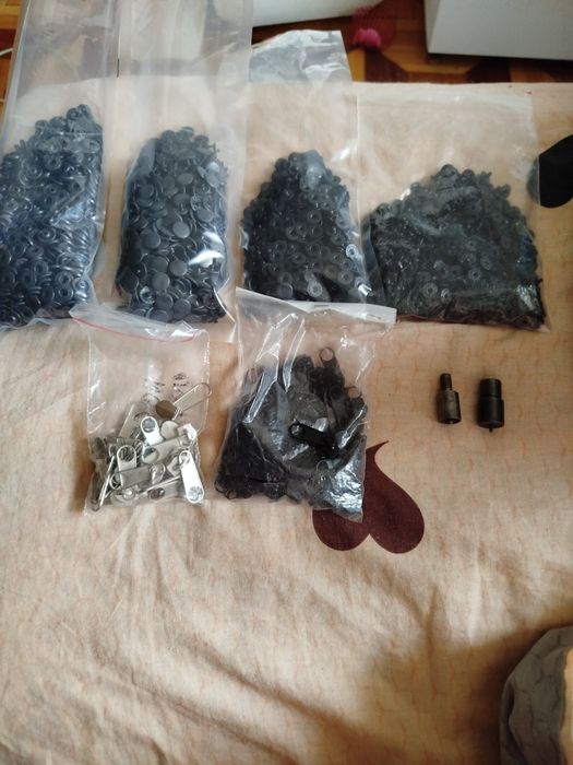 Продам матрицы для установки кнопок,кнопки для одежды