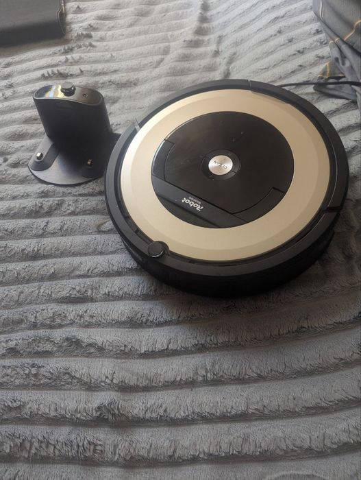 Продам робот-пилосос iRobot Roomba 891 у відмінному стані