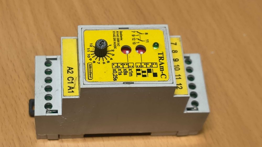 Przekaźnik czasowy; 4 funkcje; 2 styki NO/NC; 0,25s- 12min