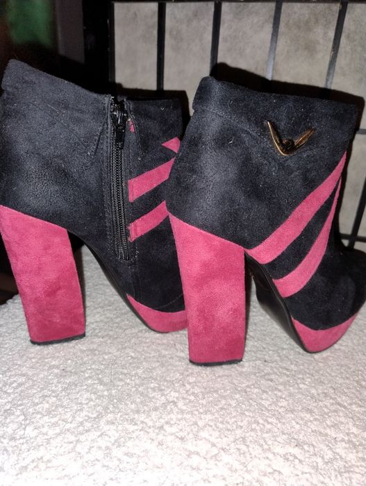 Buty Vices Woman r. 38, botki