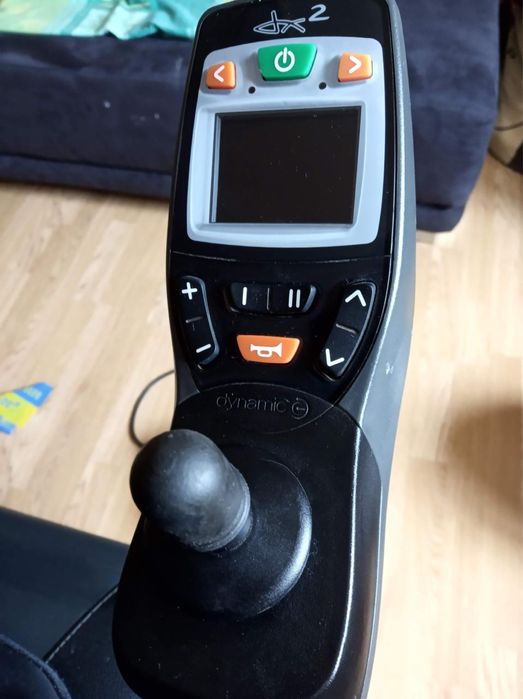 Електроколяска ініалідська Vermeiren Sguad