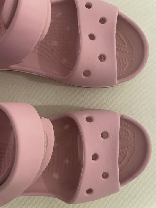 różowe sandały Crocs J1 32/33