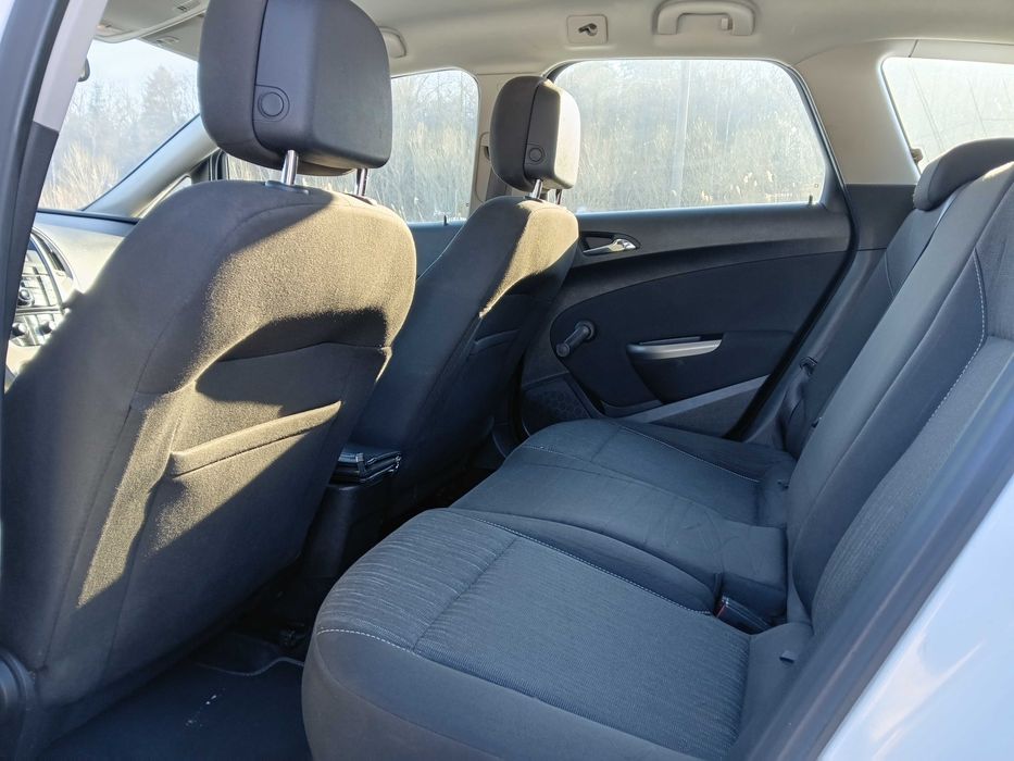 Продам Опель Астра 2011р.