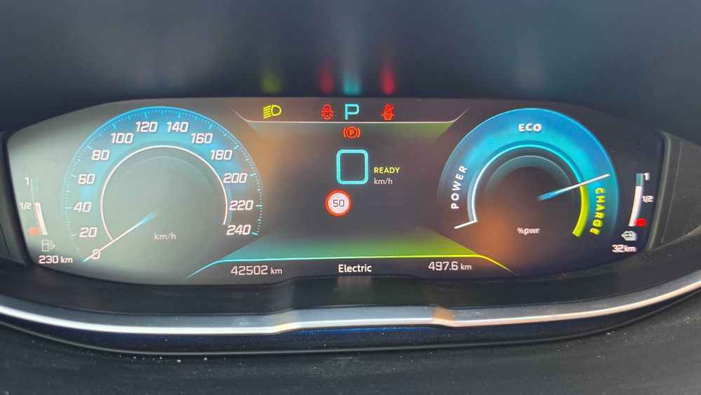 Peugeot 3008 Allure Hybrid Plug In, como novo