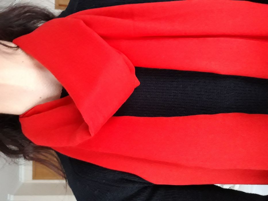 Echarpe de cor vermelho vivo - NOVA!