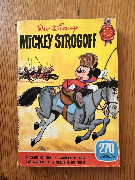 Livros antigos da disney , em estado muito bom, almanaques e outros