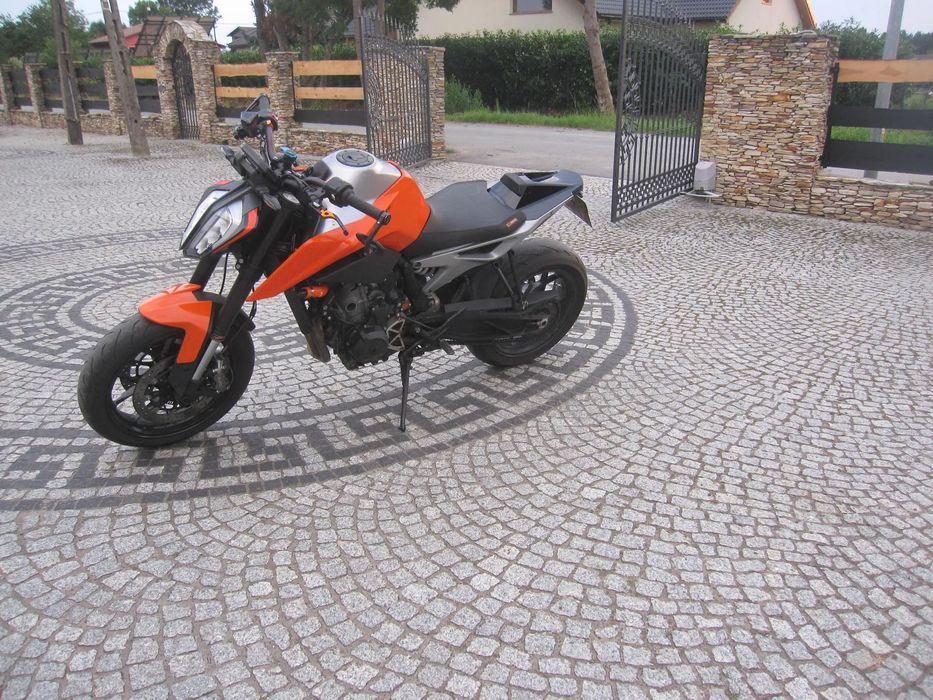KTM