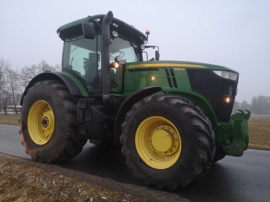 Ciągnik John Deere 7250R nawigacja automat